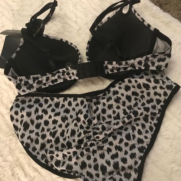 Sexy leopard bra and panty set - Picture 3 of 7